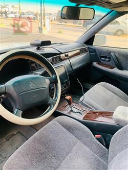 تۆیۆتا کراون